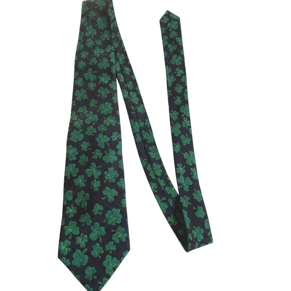 Looney Tunes Mania  Shamrock Necktie Navy Green St. Patrick's Day Holiday - Picture 2 of 6